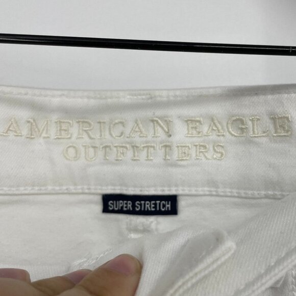 American Eagle AEO  Twill stretchy white shorts - Picture 3 of 12